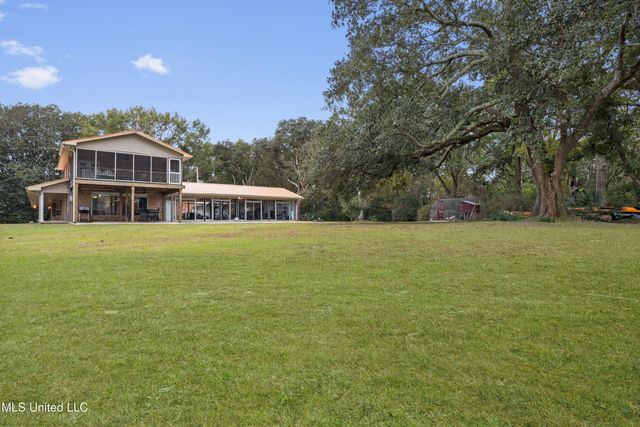 3717 Johnston Road, Gautier, MS 39553