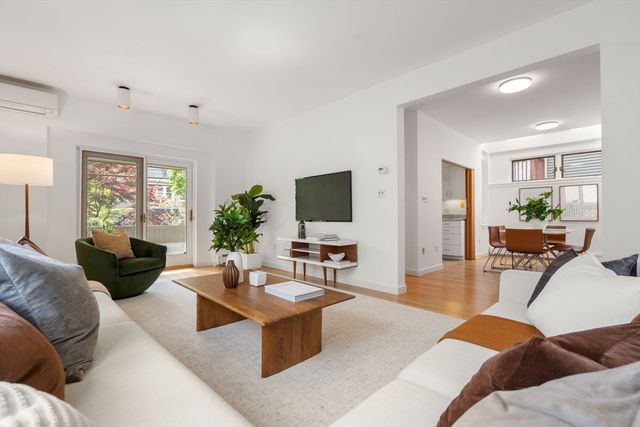 99-101 Larch Rd 99, Cambridge, MA 02138