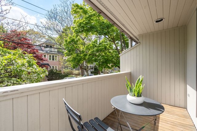 99-101 Larch Rd 99, Cambridge, MA 02138