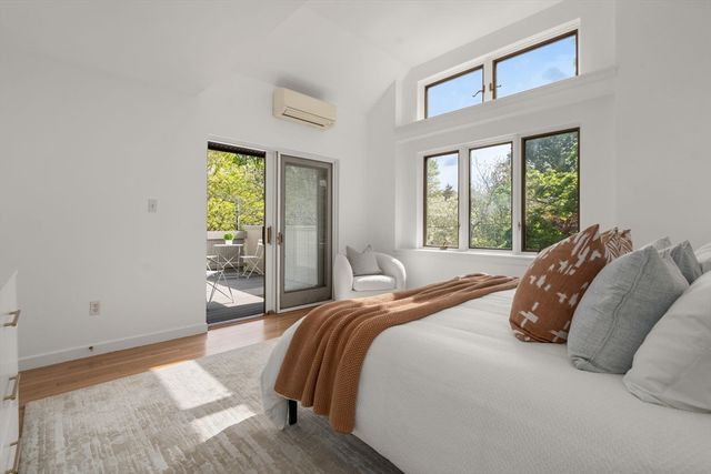 99-101 Larch Rd 99, Cambridge, MA 02138
