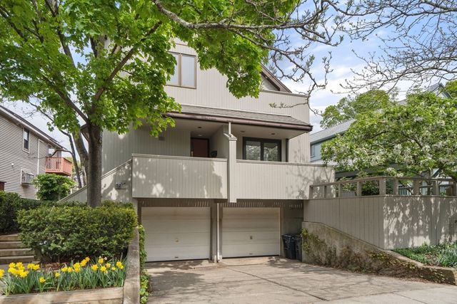 99-101 Larch Rd 99, Cambridge, MA 02138
