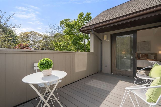 99-101 Larch Rd 99, Cambridge, MA 02138