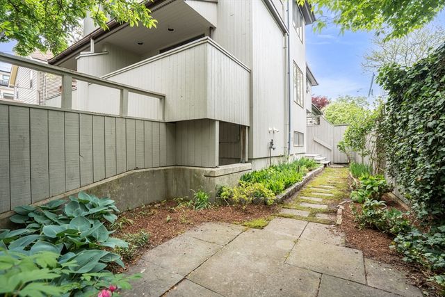 99-101 Larch Rd 99, Cambridge, MA 02138