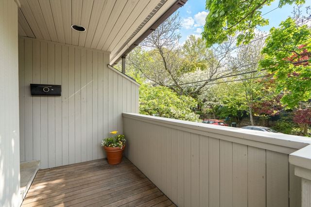 99-101 Larch Rd 99, Cambridge, MA 02138