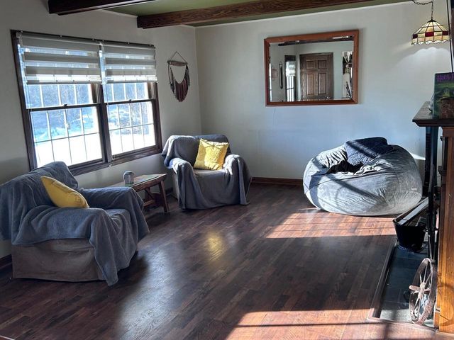 W53N813 Manchester SQUARE, Cedarburg, WI 53012