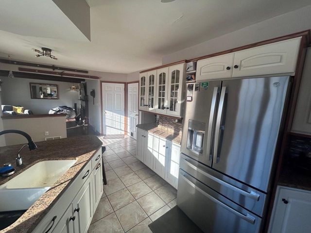 W53N813 Manchester SQUARE, Cedarburg, WI 53012