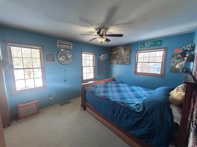 W53N813 Manchester SQUARE, Cedarburg, WI 53012