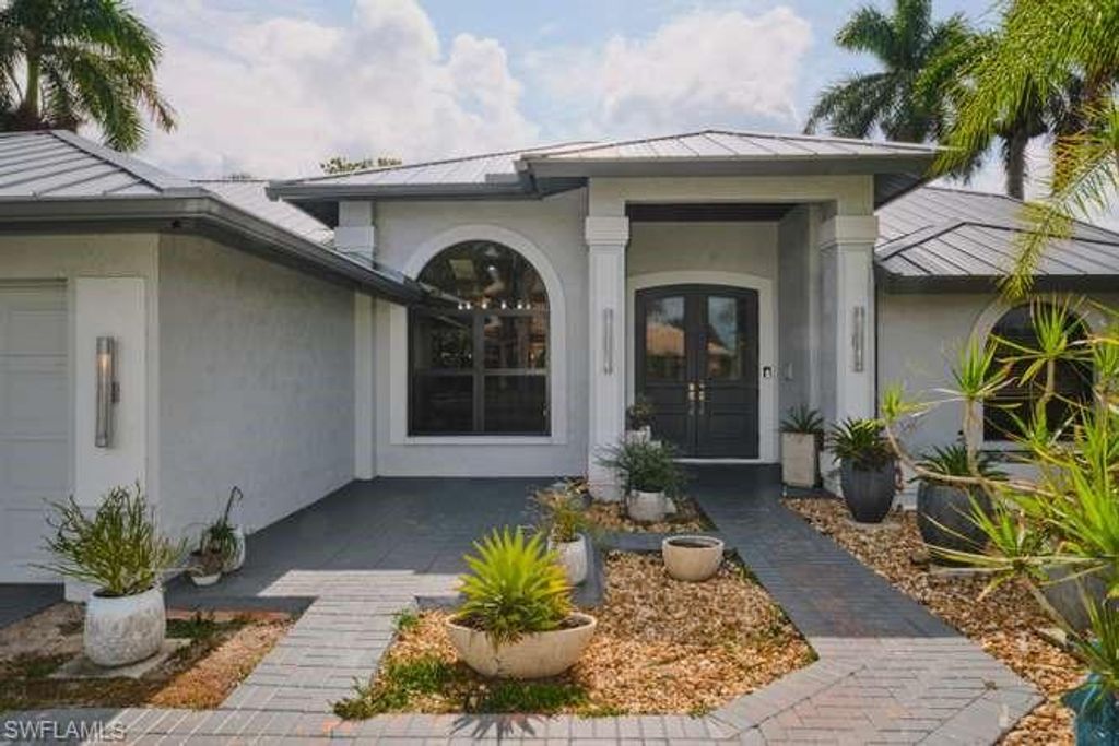 28505 Sombrero DR, BONITA SPRINGS, FL 34135 — photo 3