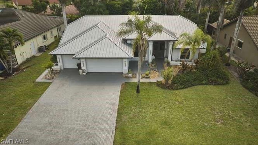 28505 Sombrero DR, BONITA SPRINGS, FL 34135 — photo 4