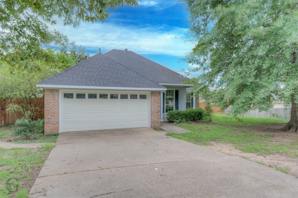 427 Kennie Road, Shreveport, LA 71106