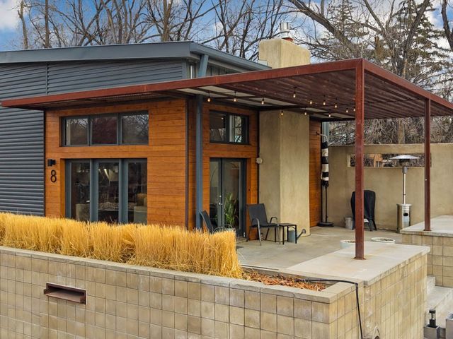 8 Arroyo Pequeno, Santa Fe, NM 87506