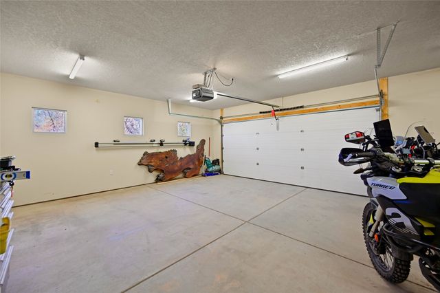 8 Arroyo Pequeno, Santa Fe, NM 87506