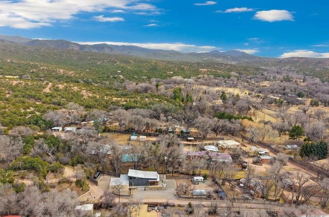 8 Arroyo Pequeno, Santa Fe, NM 87506