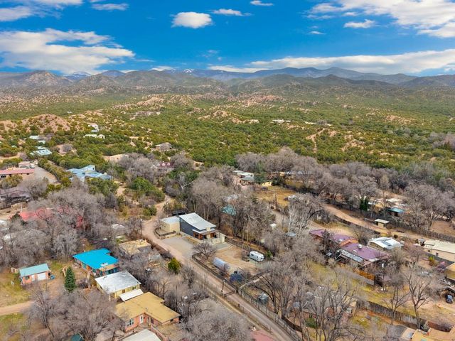 8 Arroyo Pequeno, Santa Fe, NM 87506