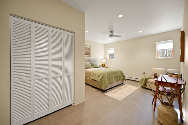 8 Arroyo Pequeno, Santa Fe, NM 87506