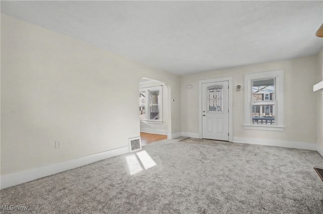 1764 10th Street, Cuyahoga Falls, OH 44221