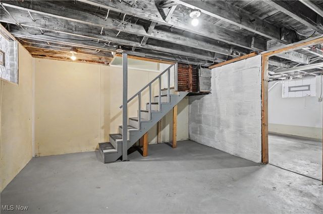 1764 10th Street, Cuyahoga Falls, OH 44221