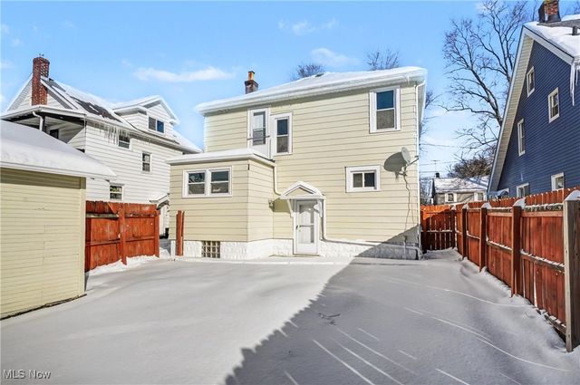 1764 10th Street, Cuyahoga Falls, OH 44221