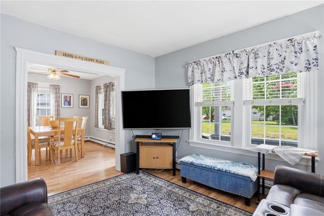 31 Cecile Street, Lincoln, RI 02865