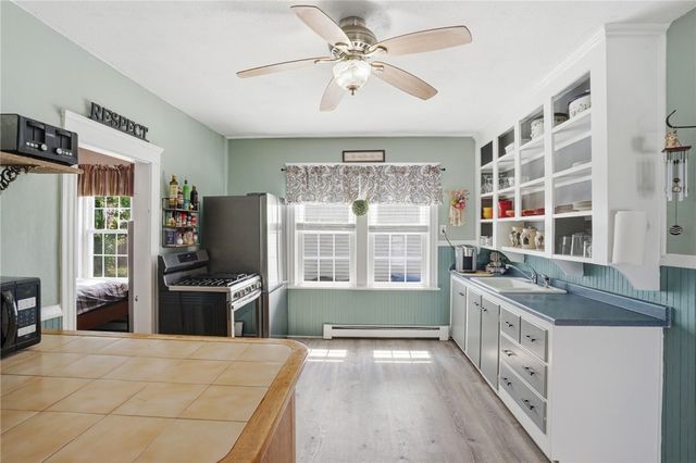 31 Cecile Street, Lincoln, RI 02865