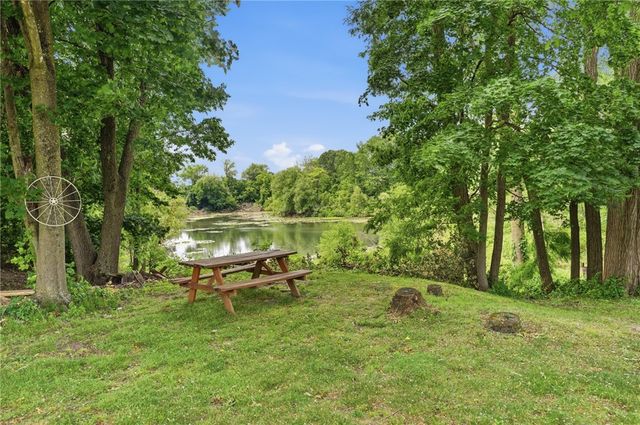 31 Cecile Street, Lincoln, RI 02865