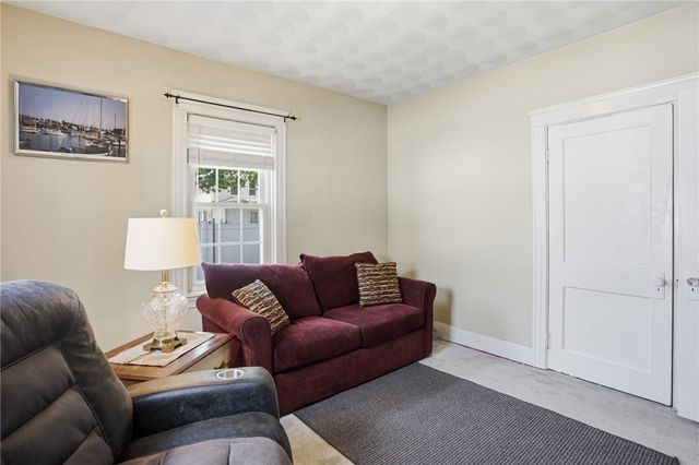 31 Cecile Street, Lincoln, RI 02865