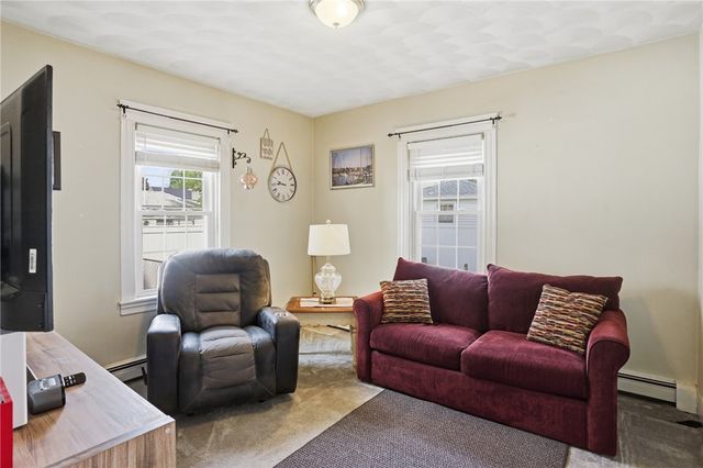 31 Cecile Street, Lincoln, RI 02865
