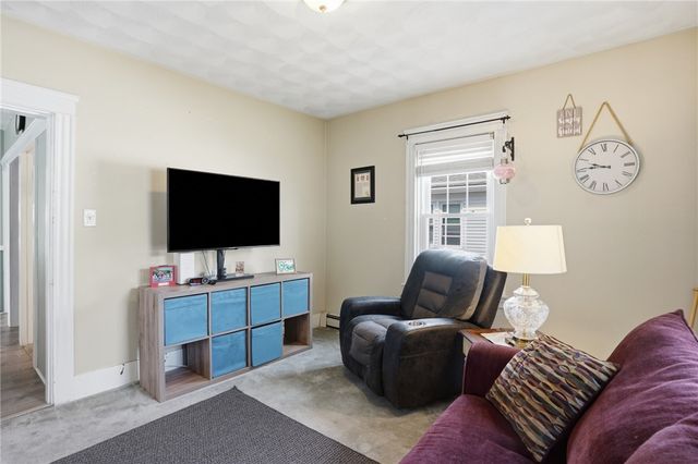 31 Cecile Street, Lincoln, RI 02865