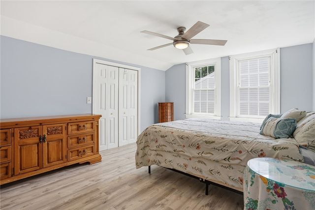 31 Cecile Street, Lincoln, RI 02865