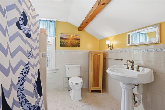 31 Cecile Street, Lincoln, RI 02865