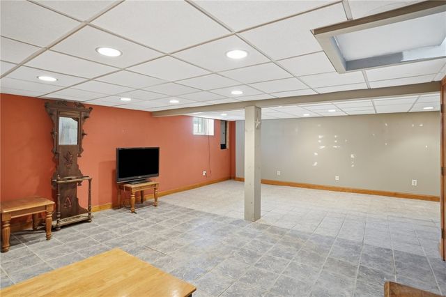 31 Cecile Street, Lincoln, RI 02865