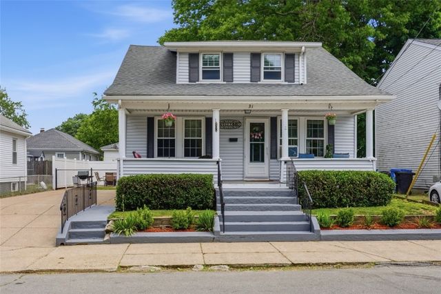 31 Cecile Street, Lincoln, RI 02865