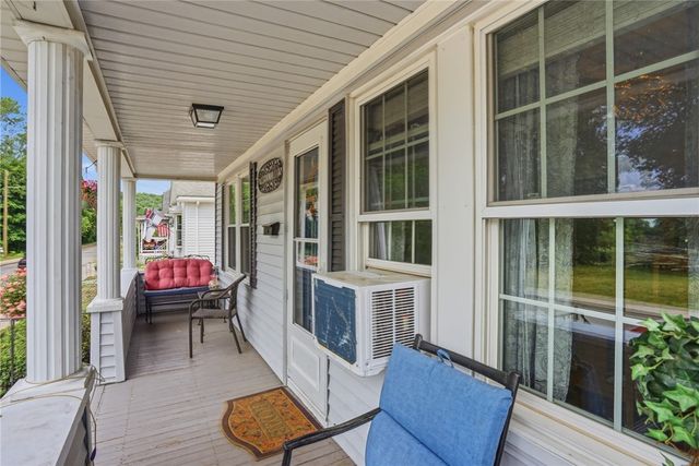 31 Cecile Street, Lincoln, RI 02865