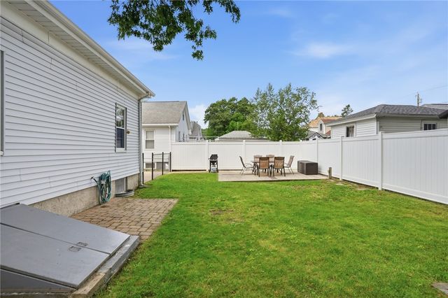 31 Cecile Street, Lincoln, RI 02865