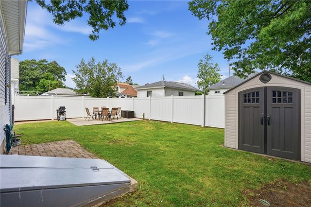 31 Cecile Street, Lincoln, RI 02865