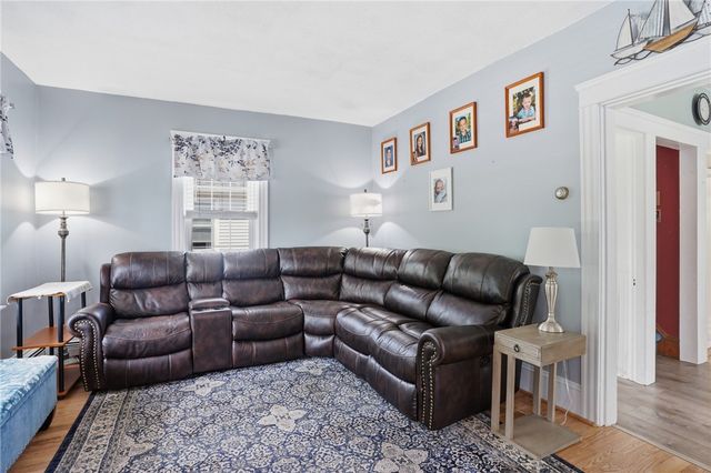 31 Cecile Street, Lincoln, RI 02865