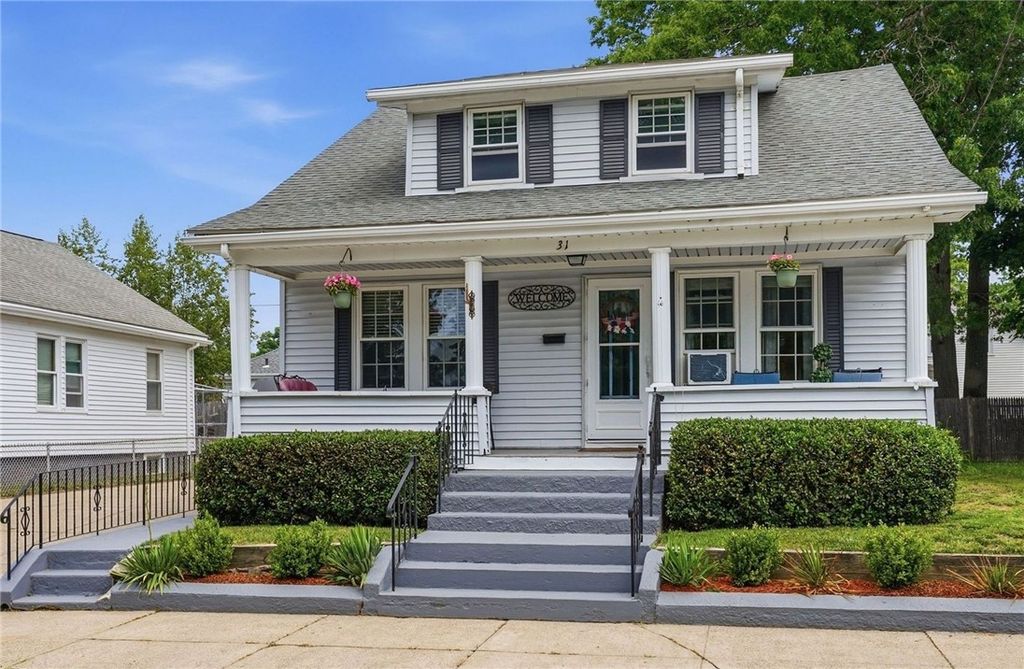 31 Cecile Street, Lincoln, RI 02865