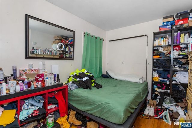 1 Kingsland Avenue, Harrison, NJ 07029