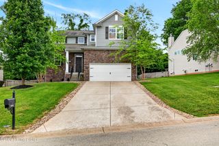 9804 Creek View Estates Dr, Louisville, KY 40291