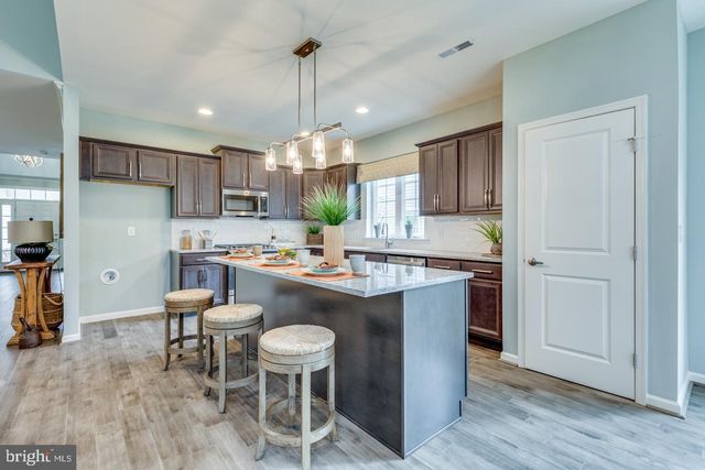 3797 DORCHESTER DR, Williamstown, NJ 08094