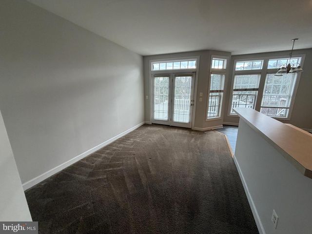 1018 HOTCHKISS PL, Fredericksburg, VA 22401