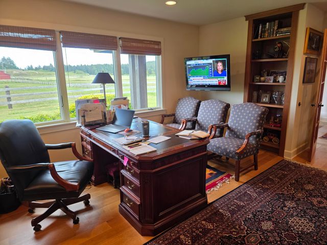 91146 Pioneer Farm Road, Warrenton, OR 97146