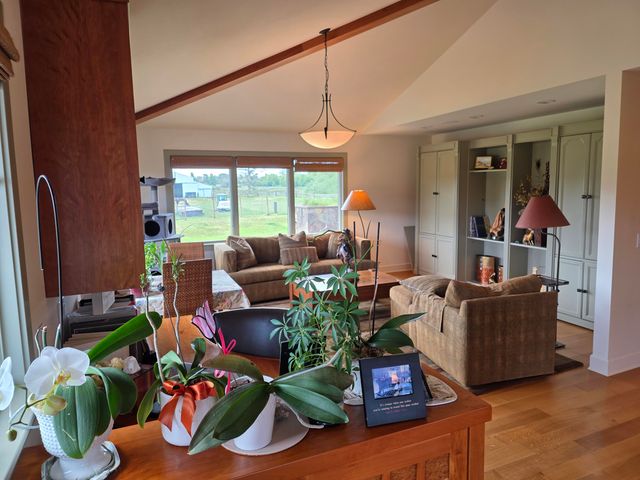 91146 Pioneer Farm Road, Warrenton, OR 97146