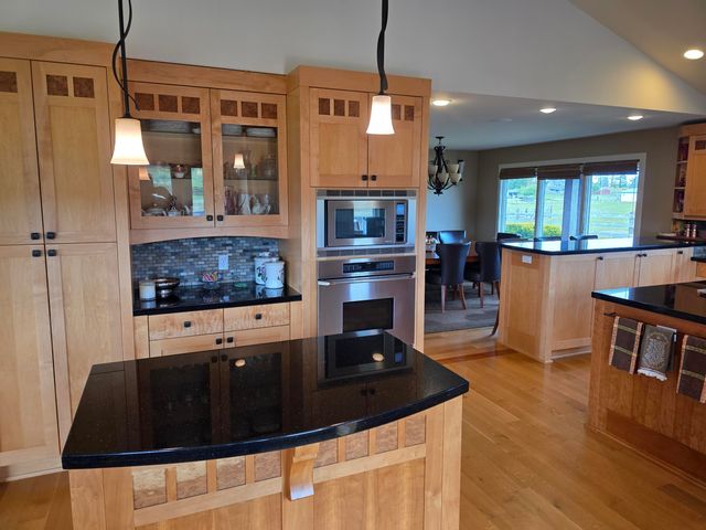 91146 Pioneer Farm Road, Warrenton, OR 97146