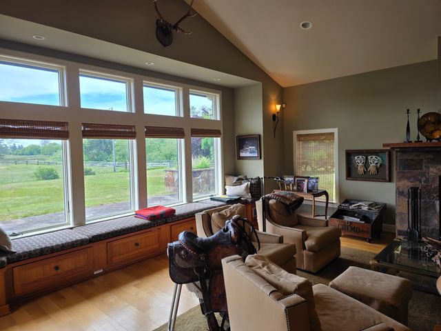 91146 Pioneer Farm Road, Warrenton, OR 97146