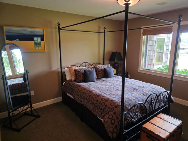 91146 Pioneer Farm Road, Warrenton, OR 97146