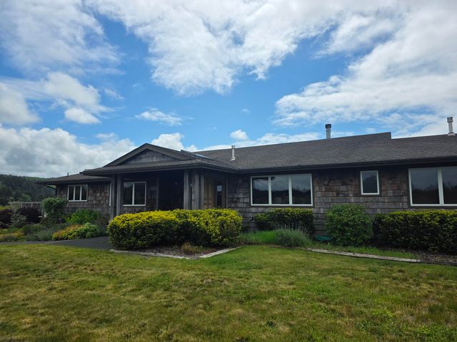 91146 Pioneer Farm Road, Warrenton, OR 97146