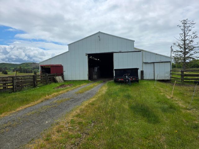 91146 Pioneer Farm Road, Warrenton, OR 97146