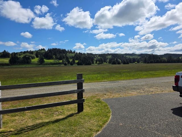 91146 Pioneer Farm Road, Warrenton, OR 97146