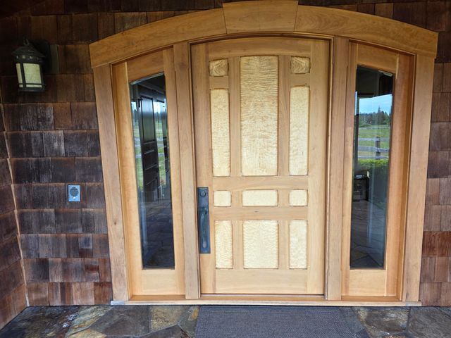 91146 Pioneer Farm Road, Warrenton, OR 97146